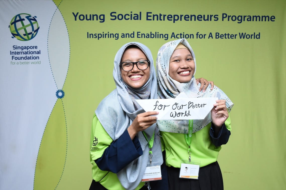 Participants at the YSE 2018 Jakarta Workshop shared their wishes for a better world on an origami paper boat that they folded.