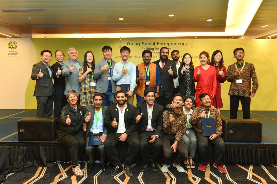 YSE 2019 winning teams with judges, SIF Governors Shee Tse Koon (standing, first from left) and A/Prof Peter Pang (standing, second from left) and SIF Executive Director Jean Tan (standing, third from right). The six teams receive S$20,000 each to launch or scale up their social enterprises