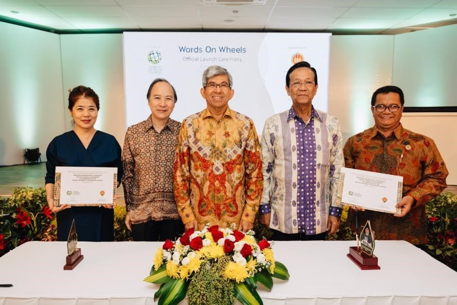 The SIF partnered with BPAD DIY, to bring the SIF's WoW mobile library to over 5,000 students annually in Yogyakarta over the next three years